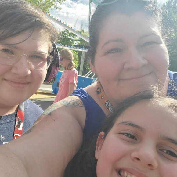 Meet your Posher, Rebecca - Picture 5 of 5